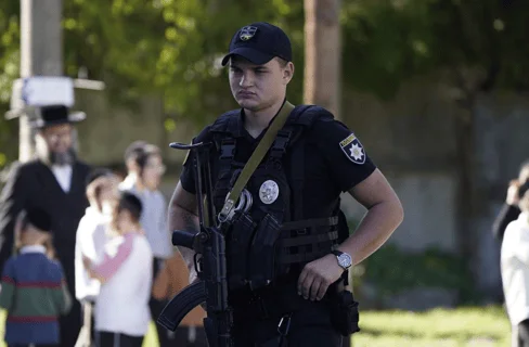 Некоторым хасидам могут запретить въезд в Умань из-за наркотиков.webp