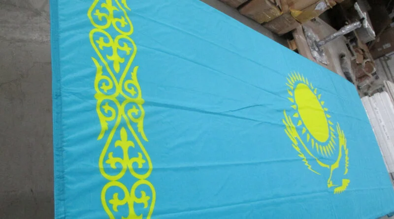 В Астане чемпионы и стражи порядка рассказали детям, почему наркотики опаснее поражений.webp