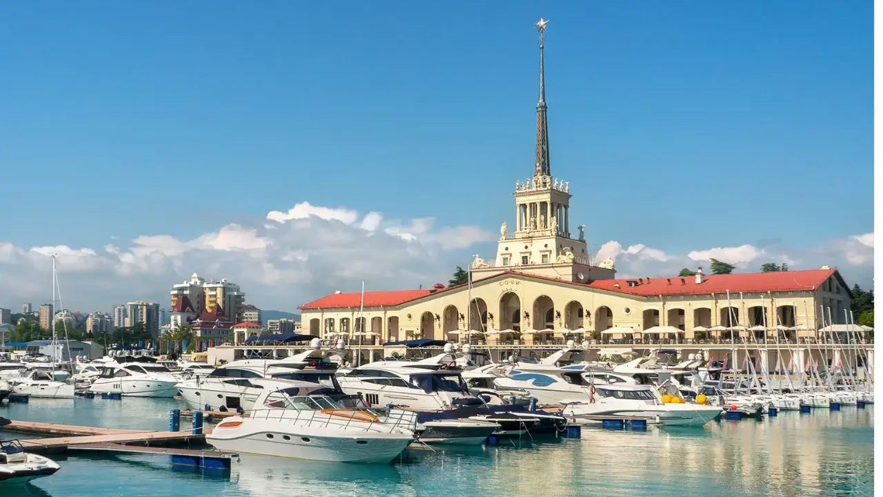 В Сочи узбекистанец приговорен к 7 годам колонии за торговлю наркотиками.webp